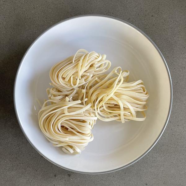 Tagliatelle mit frischen Sommertrüffeln Tagliatelle mit frischen Sommertrüffeln