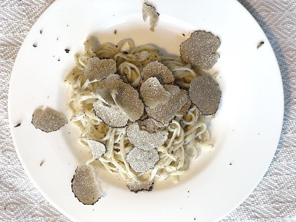 Tagliatelle mit frischen Sommertrüffeln